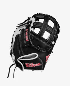 Wilson 2024 A1000 Fastpitch Softball Catcher's Mitt